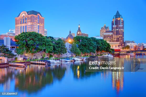 milwaukee, wisconsin waterfront - v wisconsin stock pictures, royalty-free photos & images