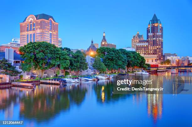 milwaukee, wisconsin waterfront - wisconsin bildbanksfoton och bilder