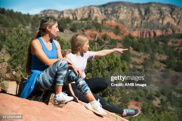 best friends hiking in sedona. - athleisure stock pictures, royalty-free photos & images