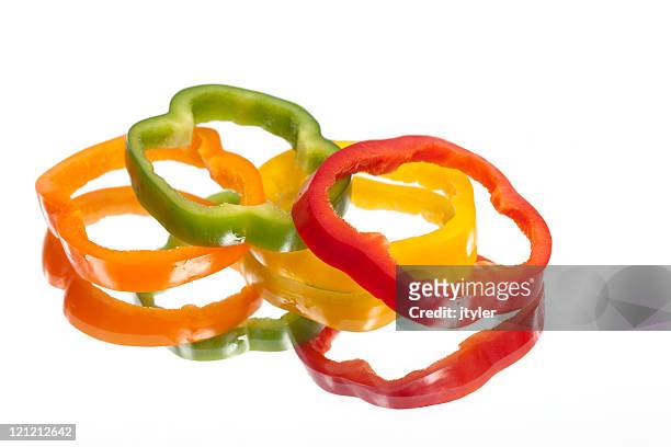 sliced bell peppers - groene paprika stockfoto's en -beelden