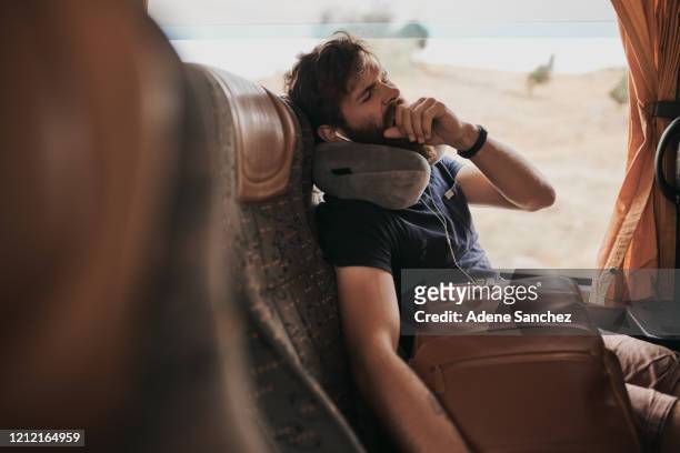 bussresor får mig alltid att somna - nackstöd bildbanksfoton och bilder