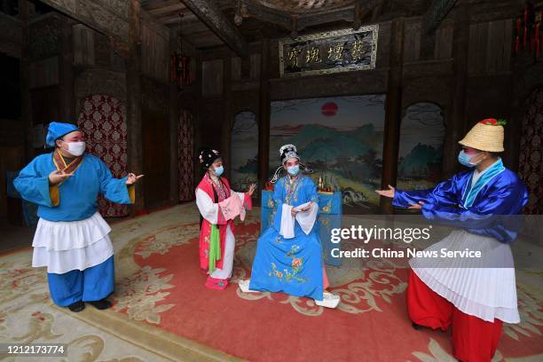 Hunan Opera 18 Huagu Opera Stock Photos, High-Res Pictures, and Images - Getty Images