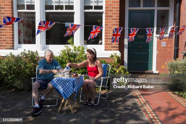 As the Coronavirus lockdown continues over the May Bank Holiday, the nation commemorates the 75th anniversary of VE Day and in Dulwich, neighbours...