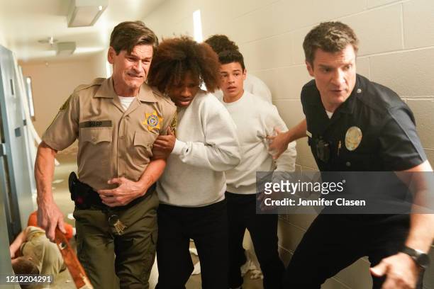 Under the Gun" - Officers Nolan and Harper are tasked with escorting four juvenile offenders to a Scared Straight program at a correctional facility...