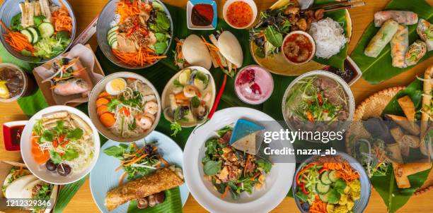 vietnamese voedselachtergrond. - vietnamese food stockfoto's en -beelden