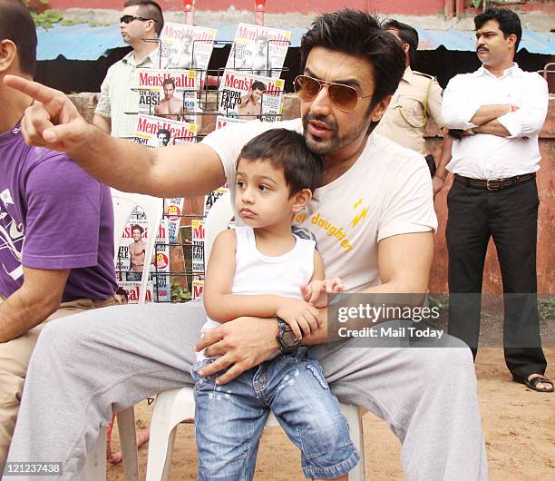 Actor Aashish Chaudhary at Men's Health friendly Soccer match with celeb dads and kids in Mumbai on August 15, 2011.