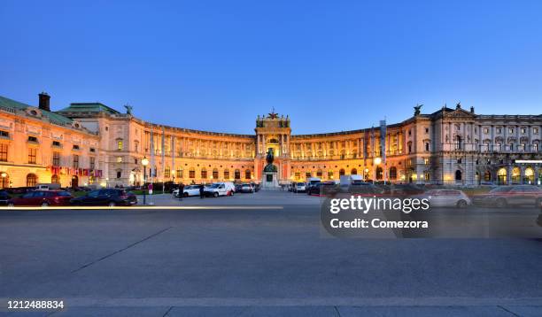 the hofburg imperial palace and hofburg complex, vienna, austria - the hofburg complex foto e immagini stock