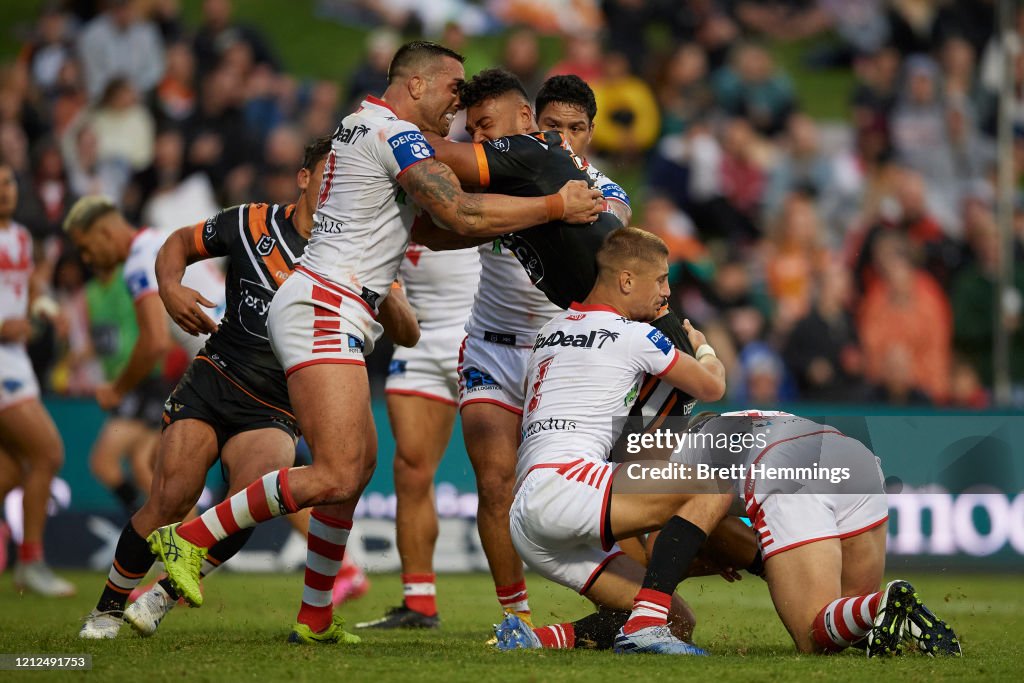 NRL Rd 1 - Dragons v Wests Tigers