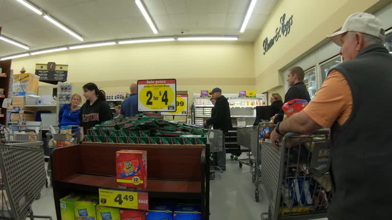 Long Line At Store Long Grocery Store Line Videos and HD Footage - Getty Images