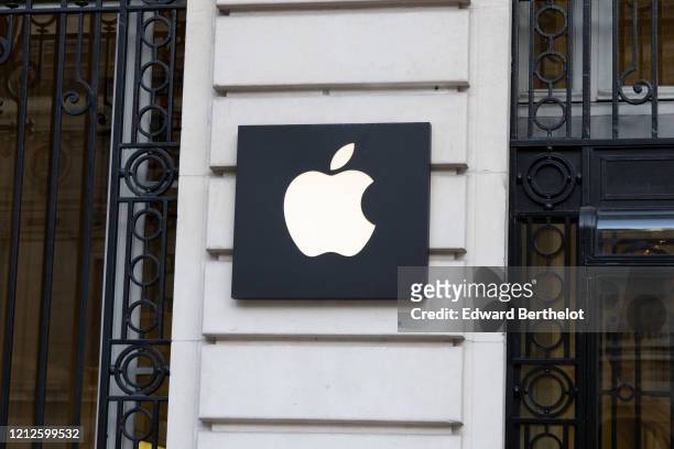 General view of a closed Apple Store in the 9th quarter of Paris, on March 15, 2020 in Paris, France. French Prime Minister Edouard Philippe...