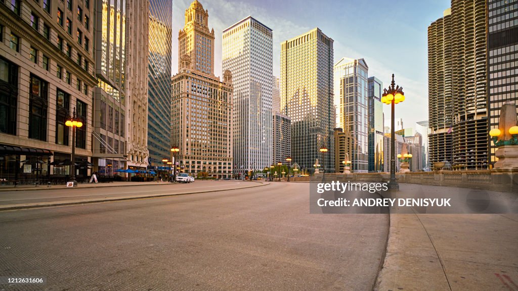 Chicago Morning Street At Center. Hotel. Financial Building