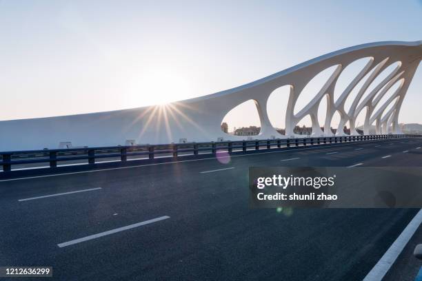 modern bridge structure - viaduct ストックフォトと画像