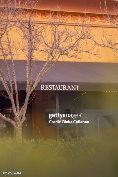 restaurant sign overhang - chef logo stock pictures, royalty-free photos & images