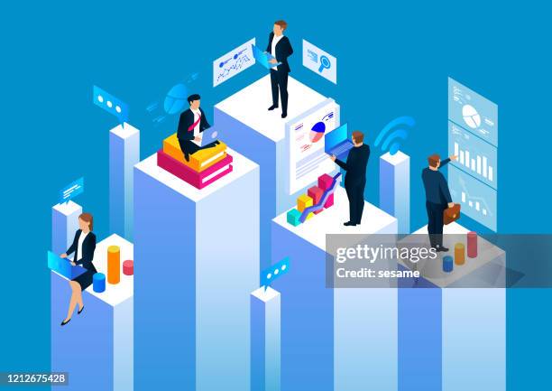 ilustraciones, imágenes clip art, dibujos animados e iconos de stock de grupo de empresarios que trabajan en el espacio empresarial, análisis estadístico y gestión - isometric projection