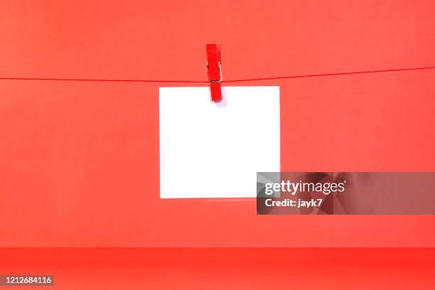 notes - hanging rope object stock pictures, royalty-free photos & images
