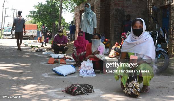 Ration Shop In India Photos and Premium High Res Pictures - Getty Images