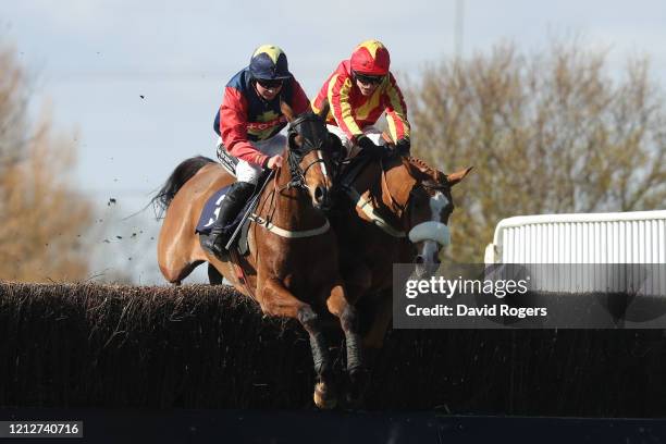 Silent Steps and jockey Bryony Frost beat Inch Lala and jockey Adam Wedge over the final fence in the MansionBet Proud To Support British Racing...