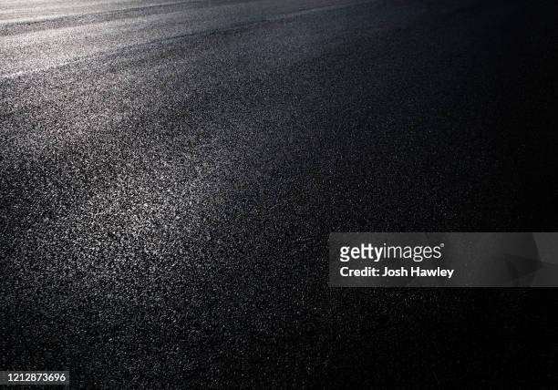 full frame shot of asphalt road - macadam photos et images de collection