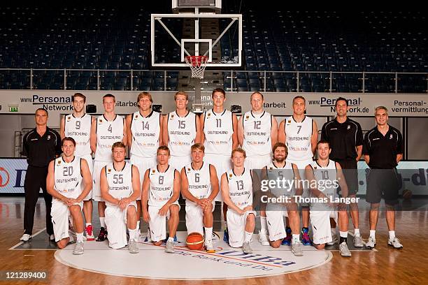 Dirk Bauermann, Tim Ohlbrecht, Robin Benzing, Dirk Nowitzki, Jan-Hendrik Jagla, Tibor Pleiss, Chris Kaman, Sven Schultze, Hans-Juergen Gnad, Stephan...