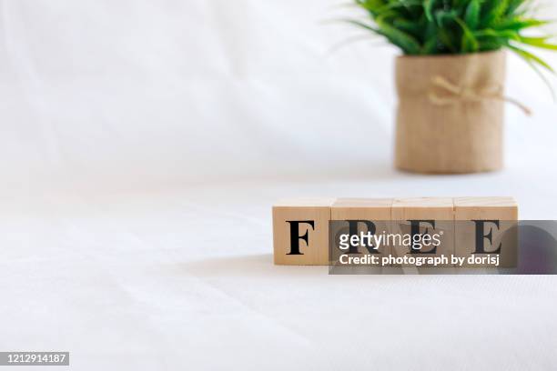 wooden block with text free - free of charge stock pictures, royalty-free photos & images