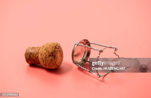 champagne cork. - wine cork stockfoto's en -beelden