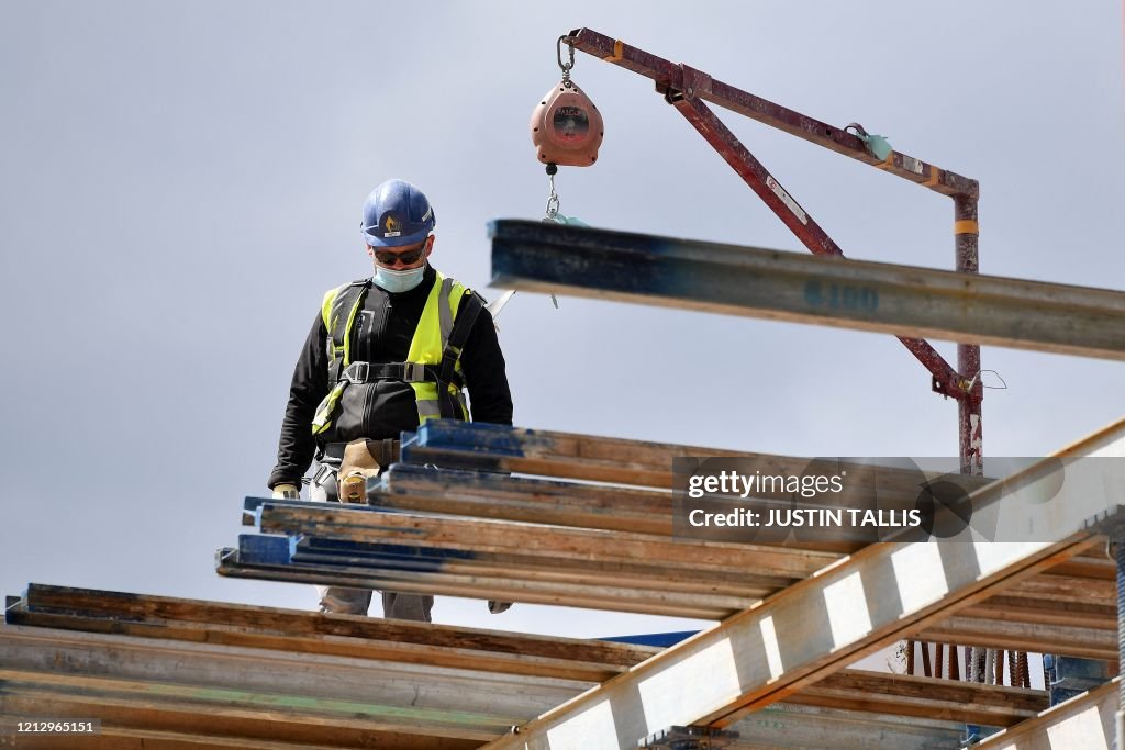 BRITAIN-HEALTH-VIRUS-ECONOMY-CONSTRUCTION