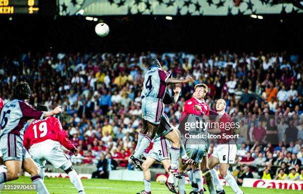 Kuffour 28 Samuel Kuffour May 1999 Stock Photos, High-Res Pictures, and Images ...