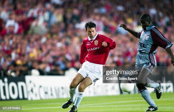 Kuffour 28 Samuel Kuffour May 1999 Stock Photos, High-Res Pictures, and Images ...