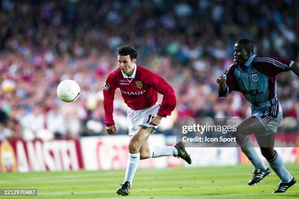 Kuffour 28 Samuel Kuffour May 1999 Stock Photos, High-Res Pictures, and Images ...