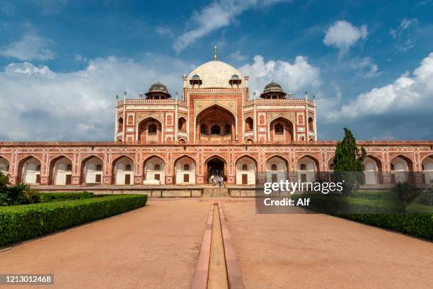 humayun's tomb in new delhi, india - humayan's tomb stock pictures, royalty-free photos & images