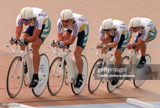 Der australische Bahnvierer fährt am auf der Radrennbahn von Stone Mountain bei Atlanta in der Qualifikation für die 4000-Meter-Mannschaftsverfolgung...