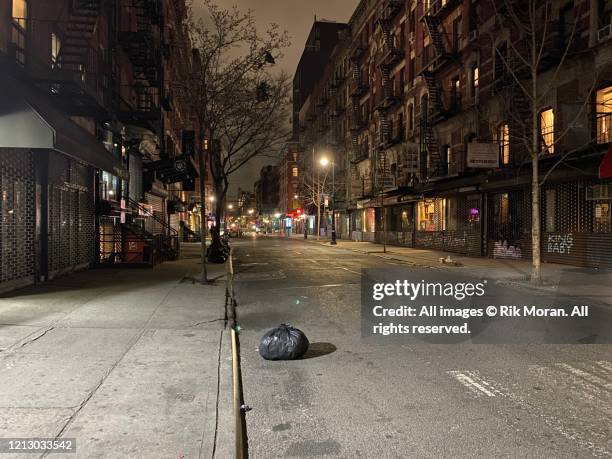 empty lower east side - lower east side manhattan stock pictures, royalty-free photos & images