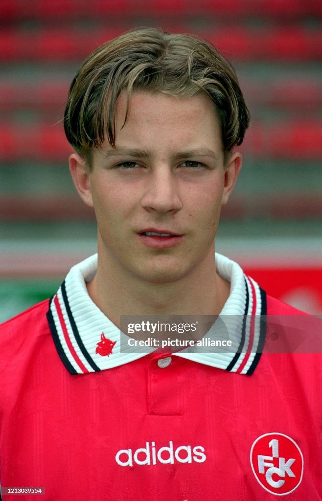 Thomas Riedl , Mittelfeldspieler, Rückennummer 23. News Photo - Getty ...
