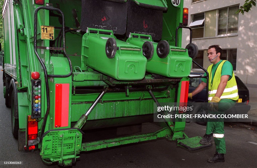 PARIS-PROPRETE
