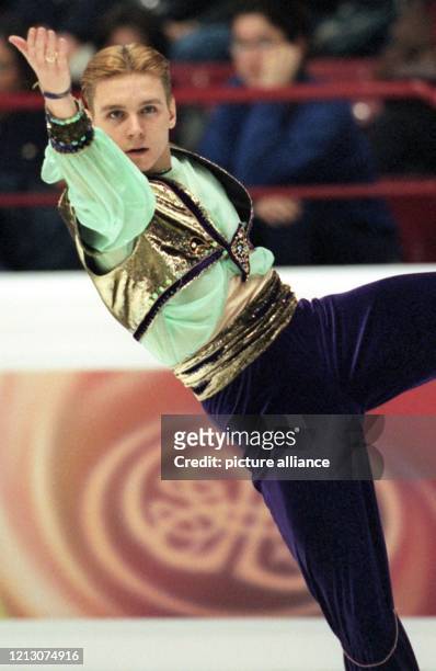 Der russische Eiskunstläufer Alexander Abt zeigt am 15.1.1998 seine Kür bei den Eiskunstlauf-Europameisterschaften im Mailänder Forum. Mit 5,0...