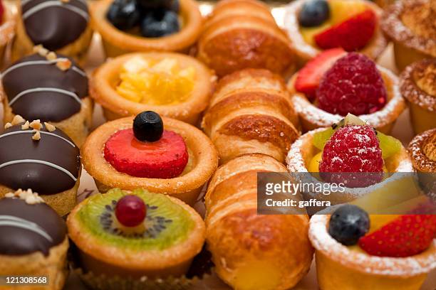 italian pastries - petit four bildbanksfoton och bilder