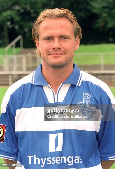Jörg Neun , Mittelfeldspieler, Rückennummer 19. Nachrichtenfoto Getty