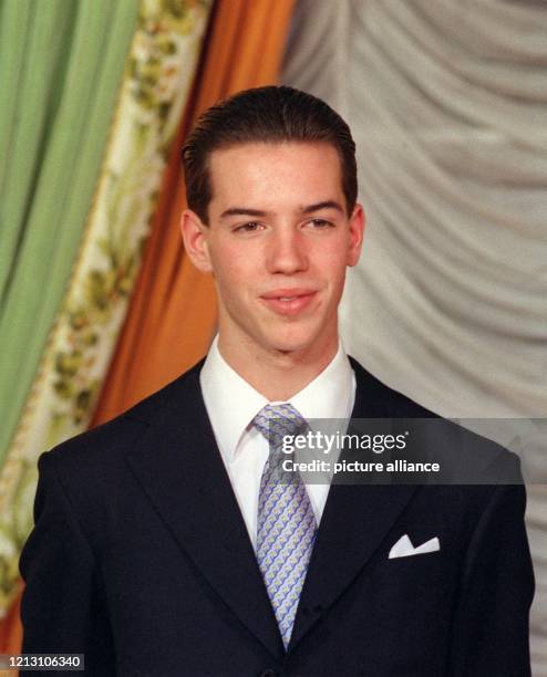 Prinz Guillaume von Luxemburg posiert nach seiner Nominierung zum Erbgroßherzog von Luxemburg am im Palais Grand-Ducal in Luxemburg. Der 19-jährige...