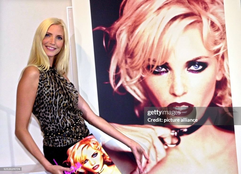 Topmodel Nadja Auermann stellt in München ersten Bildband vor