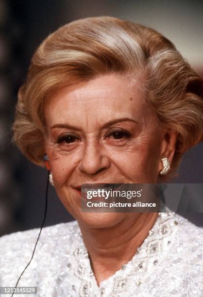Die italienische Schauspielerin und Unicef-Botschafterin am 15.3.1991 in Deutschland. Giuletta Masina ist am 23. März 1994 in einer römischen Klinik...