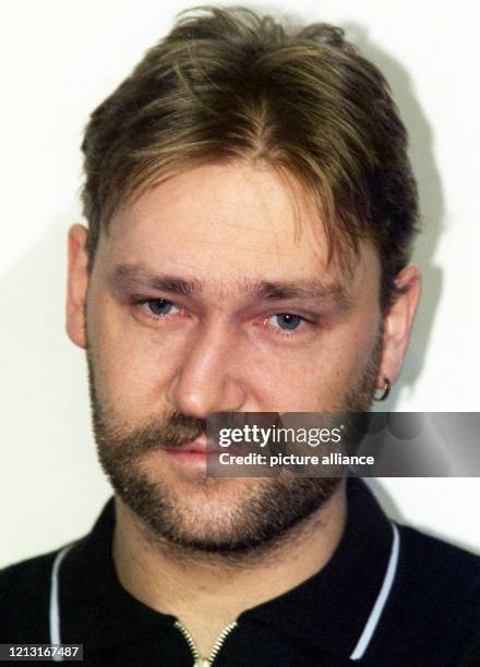 Der mutmaßliche Doppelmörder Ronny Rieken sitzt am auf der Anklagebank des Landgerichts Oldenburg. Die Anklage wirft dem geständigen Mörder der 13...