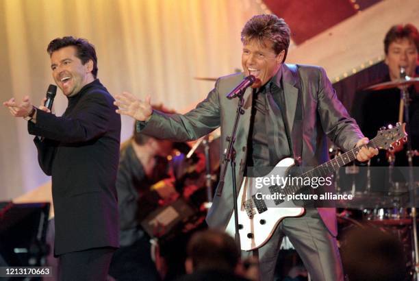 Das Duo "Modern Talking", Thomas Anders und Dieter Bohlen , tritt am 9.4.1999 in München bei der ARD-Show "Guinness - Show der Rekorde" auf. Sänger...