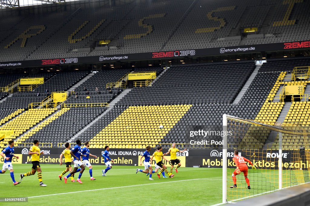 Borussia Dortmund v FC Schalke 04 - Bundesliga