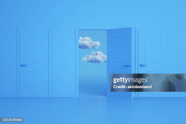 porte, decisioni, scelte, design minimal con cloud - opening door foto e immagini stock