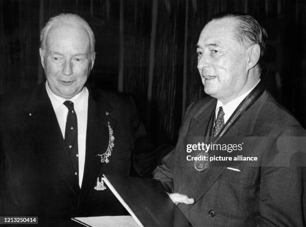 Richard Von Coudenhove Kalergi Photos and Premium High Res Pictures