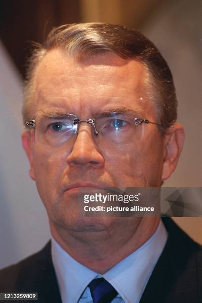 Henning Schulte-Noelle, Vorstandsvorsitzender der Allianz AG Holding , aufgenommen am 16.1.1998 in Frankfurt am Main.