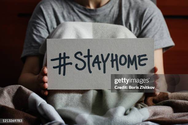 stay home! - stay home - fotografias e filmes do acervo