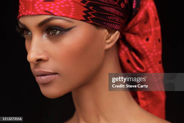 Warsame Model 928 Yasmin Warsame Photos & High Res Pictures - Getty Images