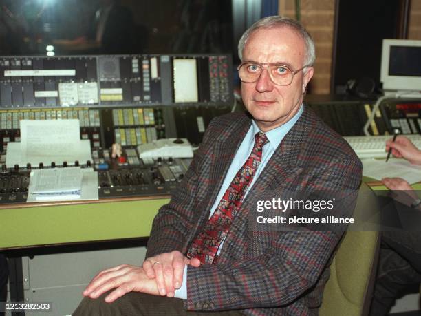 Fritz Pleitgen im WDR-Hörfunkstudio 16. Der 56 Jahre alte derzeitige Hörfunkchef des Westdeutschen Rundfunks ist am 6.3. Als Nachfolger von Friedrich...