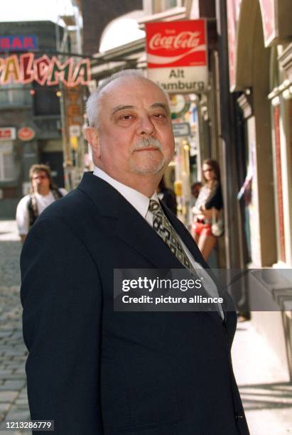Der deutsche Schauspieler Hans Korte am 2.5.1997 in München während Dreharbeiten zu dem SAT.1-Mehrteiler "Der König von St. Pauli". Korte übernimmt...